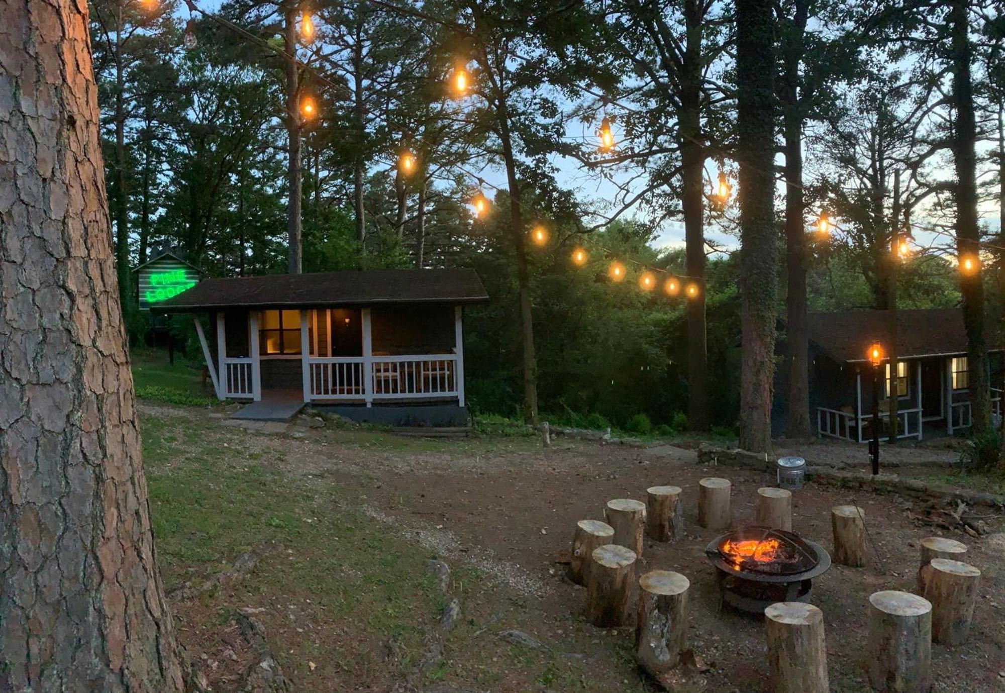 Loblolly Pines Adventure Cabin 2 King Юрика Спрингс Экстерьер фото
